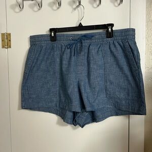 Gap blue linen shorts